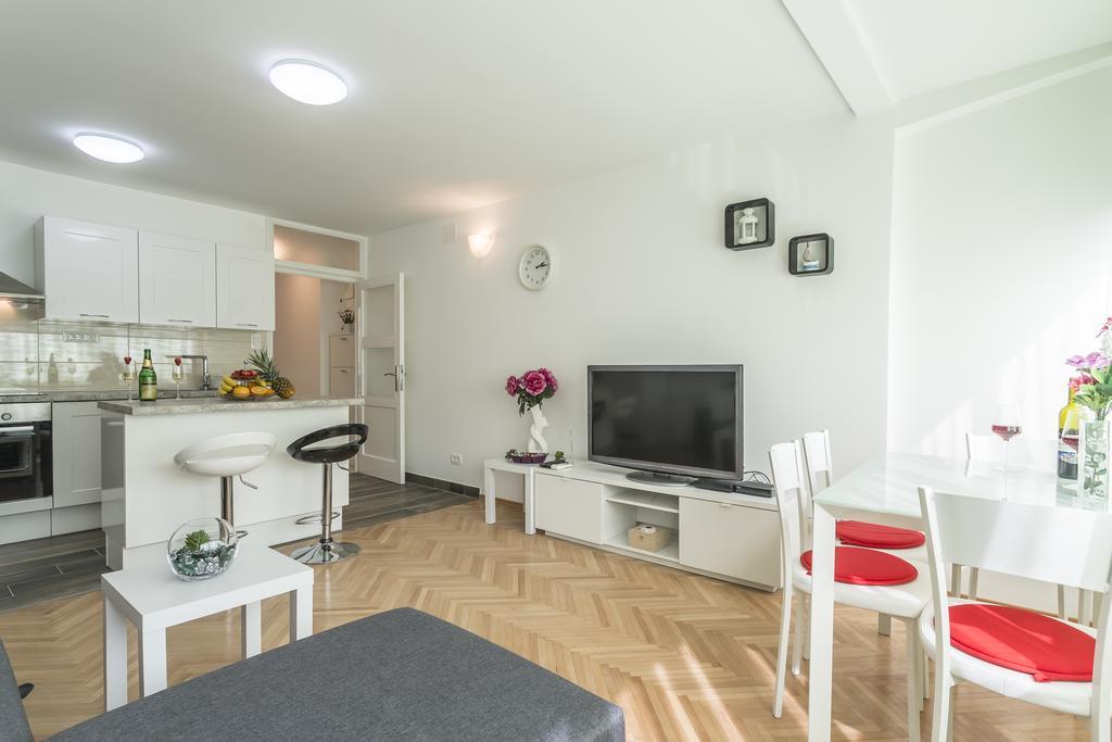 Apartment Petro Oldtown Split Exterior photo